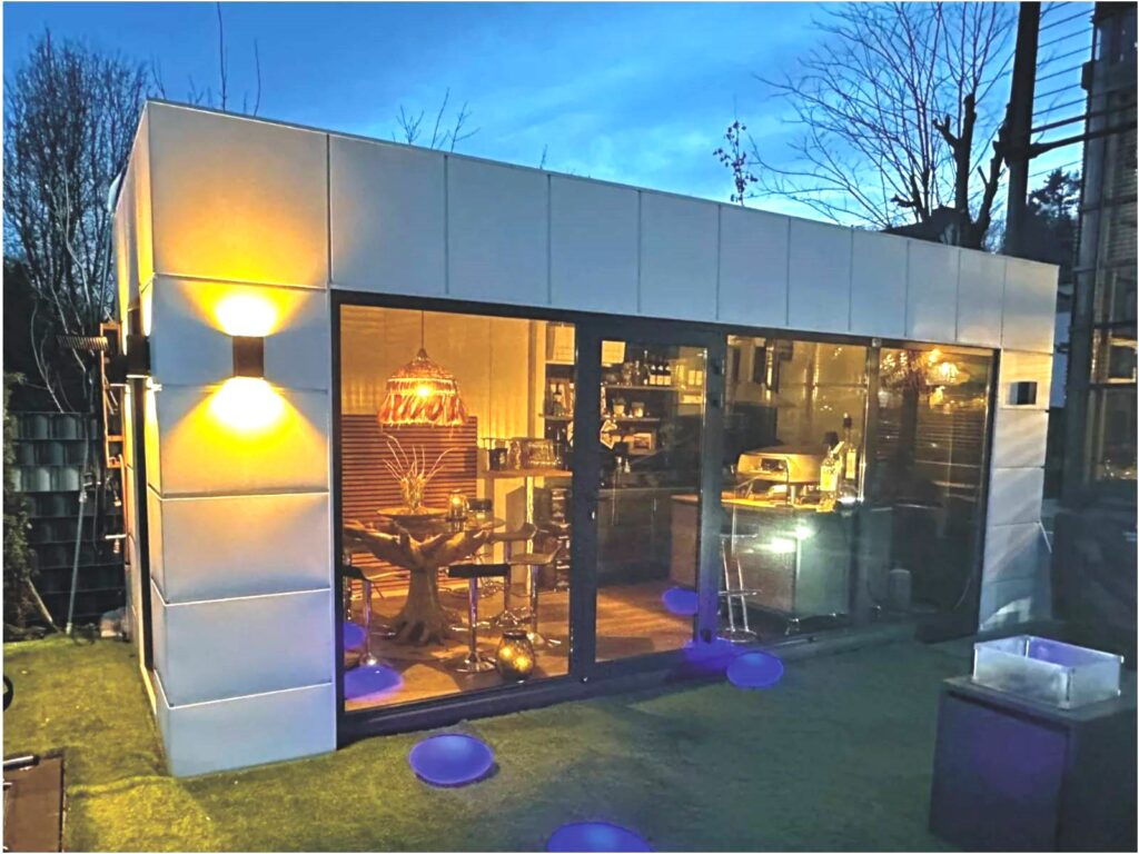 Tiny House Container Garten ganzjährig bewohnbar kaufen Preis mit Küche & Bad Büro modern winterfest schlüsselfertig Minihaus Garten Kosten Tinyhaus Preise in der Nähe